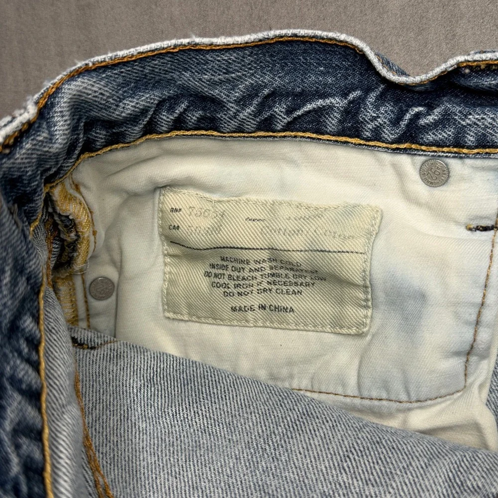 Abercrombie & Fitch Jeans Mens 31x30 Blue Light Wash Distressed Straight Leg Y2K